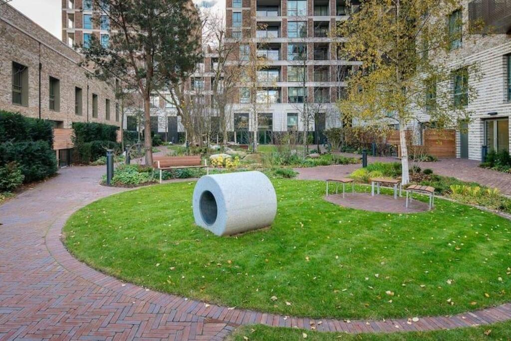 Superb 1 Bedroom Apartment 3Mins From Tube Station 런던 외부 사진